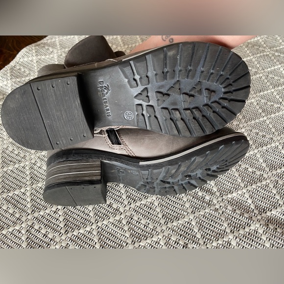 Like New Grey Dromedaris Women Boot Size 6 - Picture 4 of 6